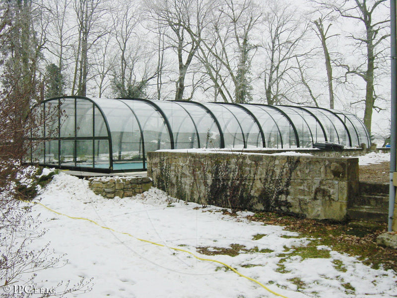 swimming pool enclosures